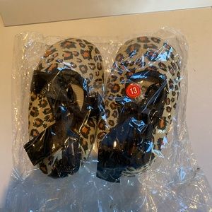 Infant leopard print shoes.